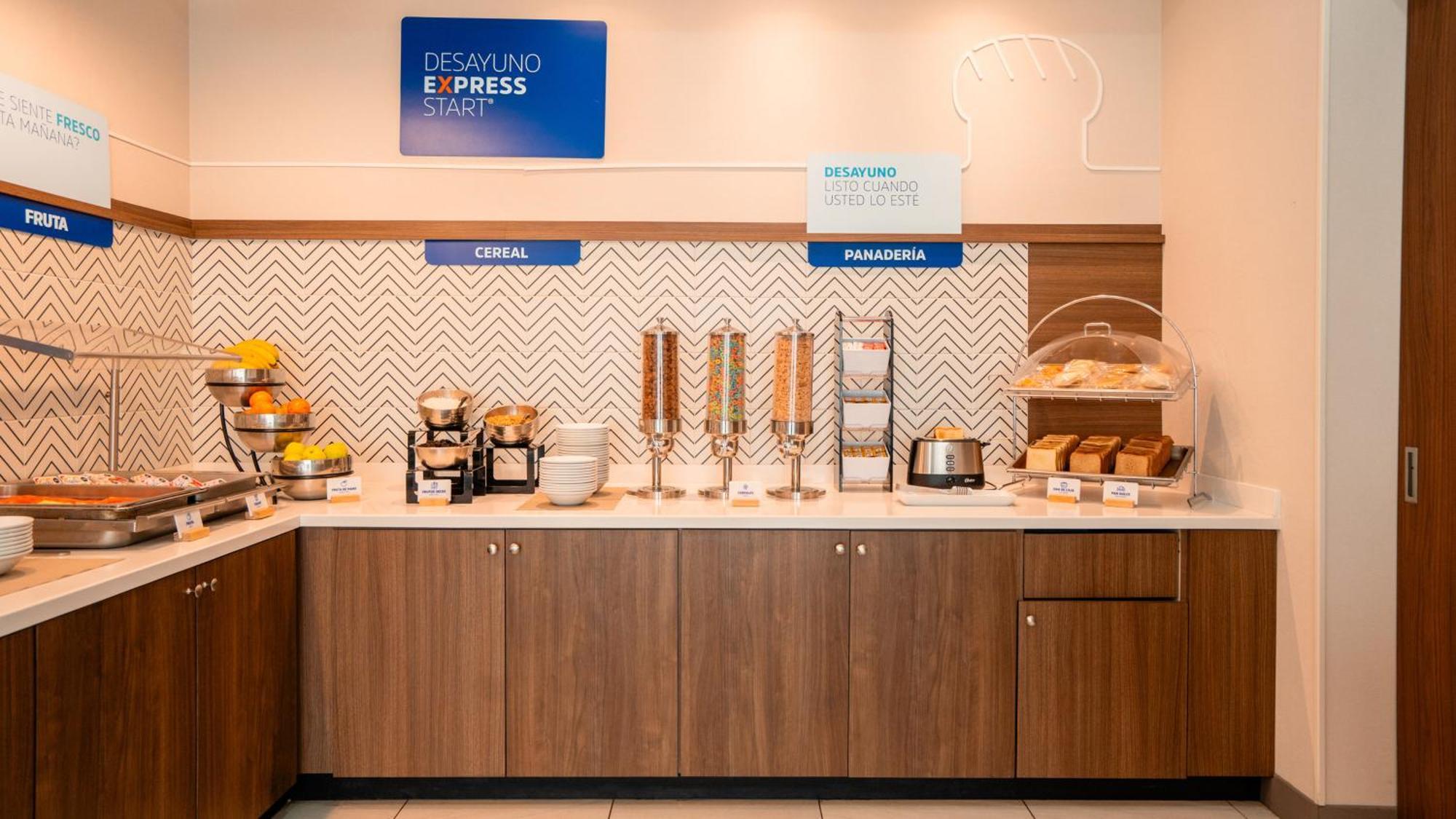 Holiday Inn Express Hotel & Suites Cd. Juarez - Las Misiones By Ihg Exterior foto